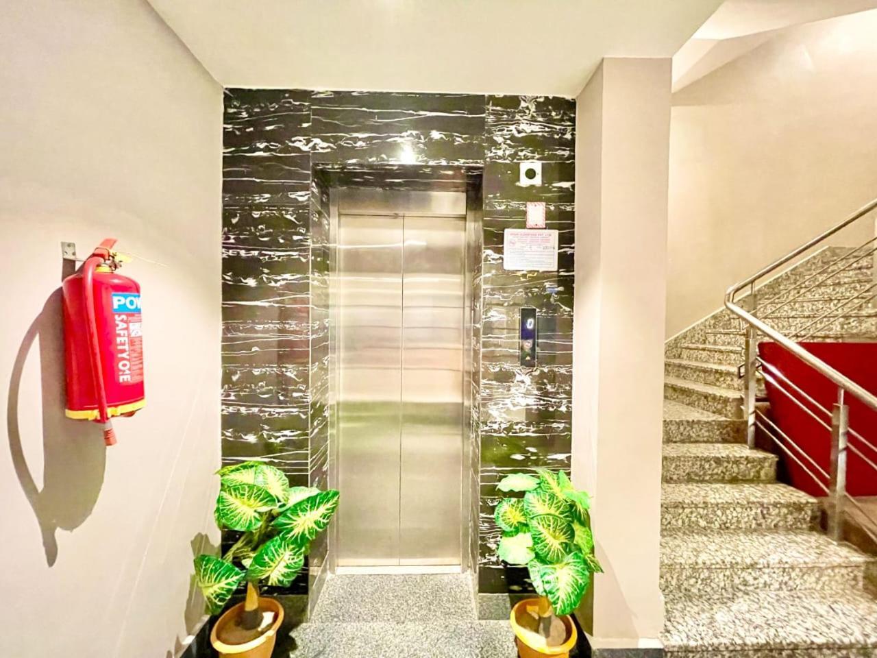 Near Sea R#-b#-international ! Puri,near Jagannath Temple- Fully Air Conditioned ,wifi,- Lift And Restaurant, Parking Facilities - A Rated In Hotel